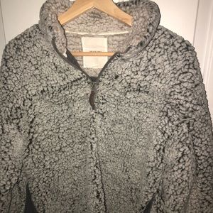 Thread and supply pullover